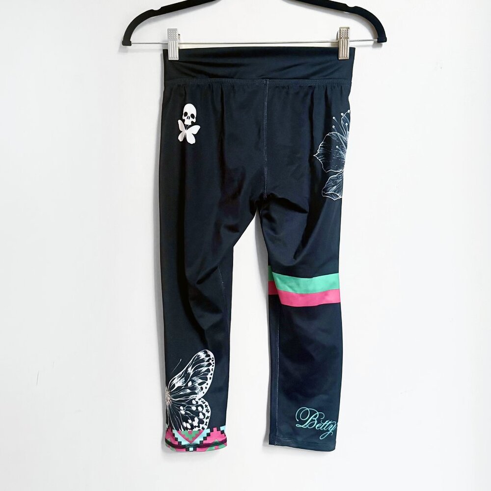 Betty Designs Garden Party run / workout / SUP capris - Picture 4 of 5